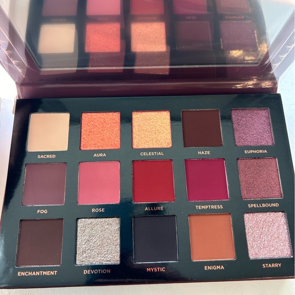 Ace Beaute Mystic Romance Eyeshadow Palette 15 colors NEW IN PACKAGE - Picture 3 of 4